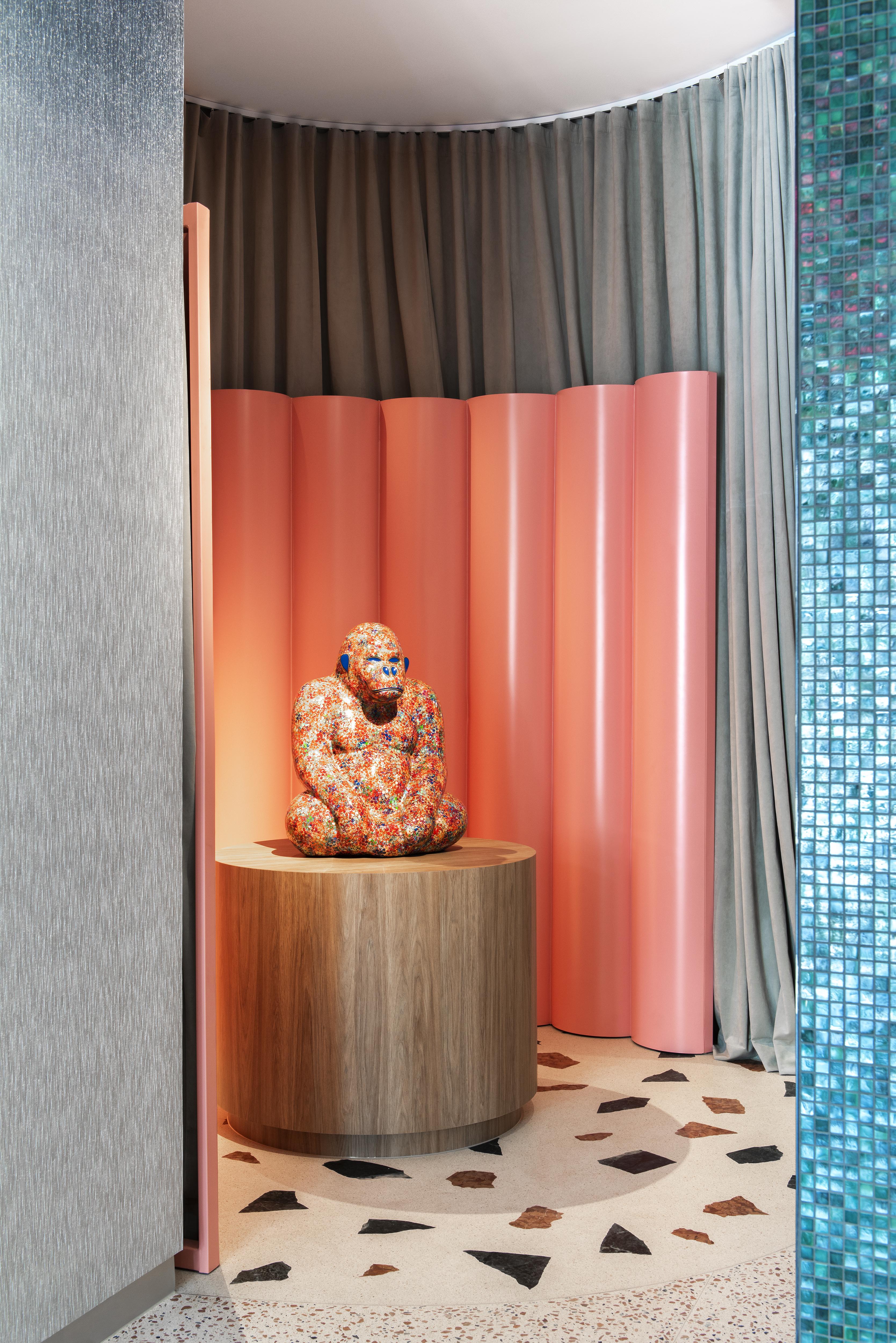 Ovolo The Valley Brisbane Eksteriør bilde The sculpture "The Thinker" by Jean-Michel Picart