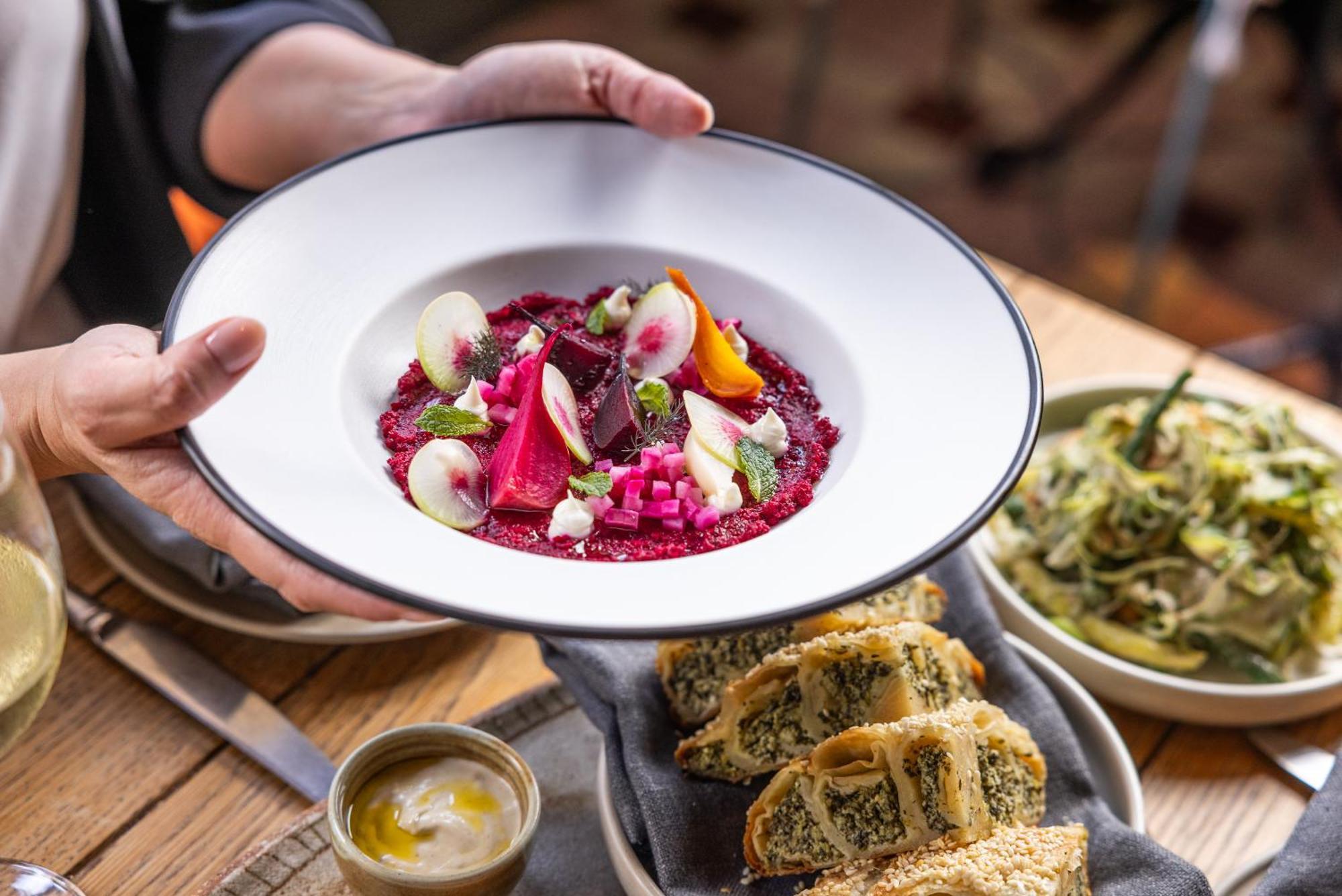 Ovolo The Valley Brisbane Eksteriør bilde A plate of beetroot hummus