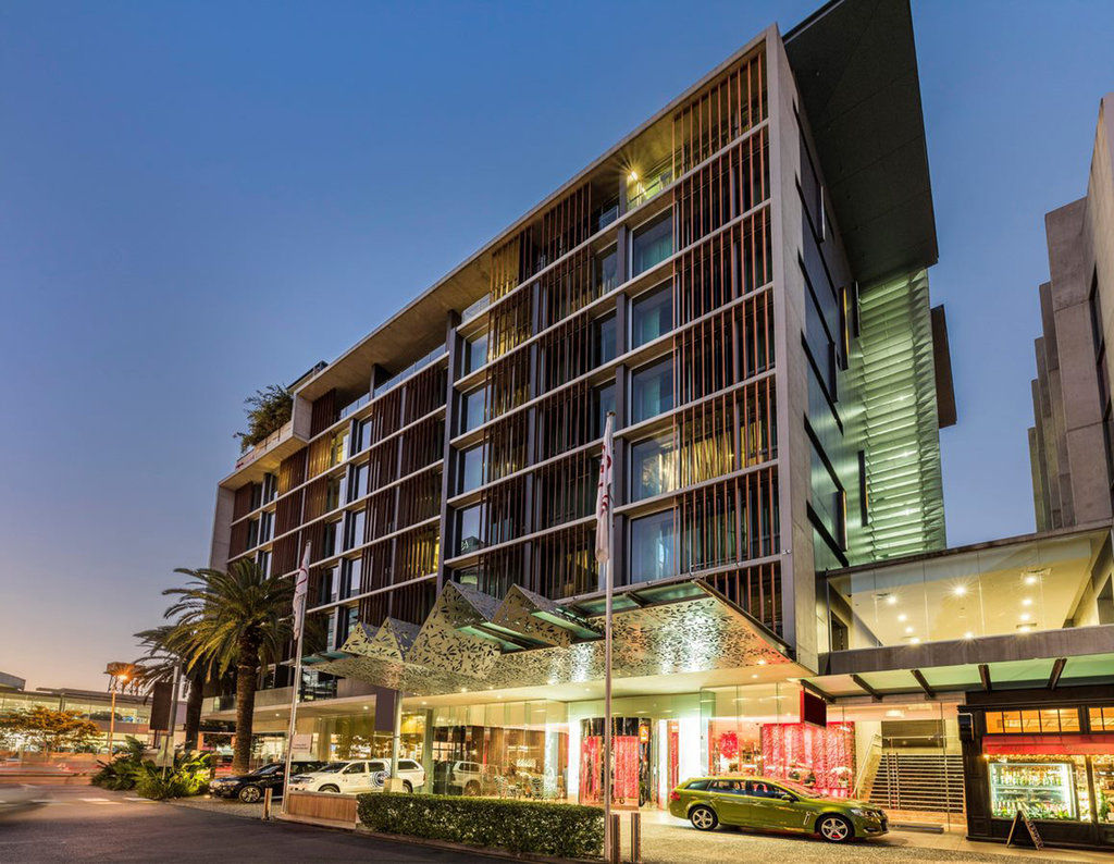 Ovolo The Valley Brisbane Eksteriør bilde The hotel at night